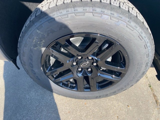 New 2026 Chevrolet Silverado 1500 Custom w/ Turbomax Blackout Package image 10