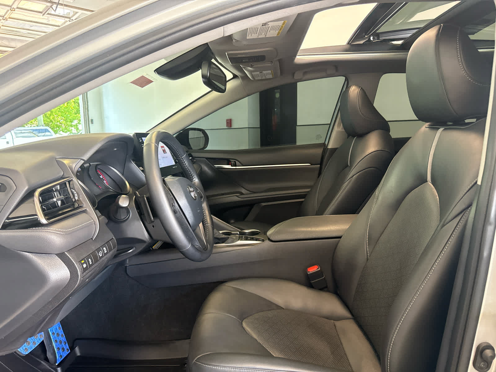 Used 2021 Toyota Camry XSE FWD image 10