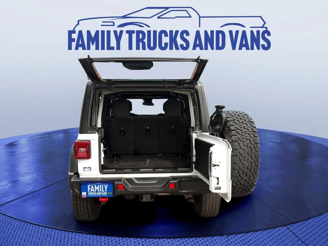 Used 2024 Jeep Wrangler Unlimited Rubicon AWD/4WD image 9