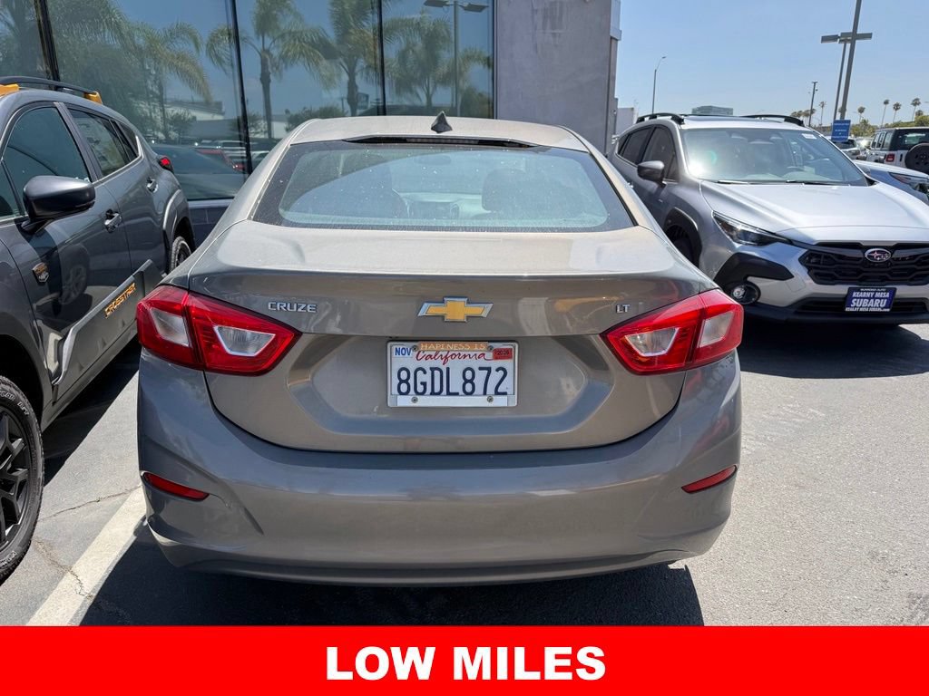 Used 2018 Chevrolet Cruze LT w/ Convenience Package FWD image 4