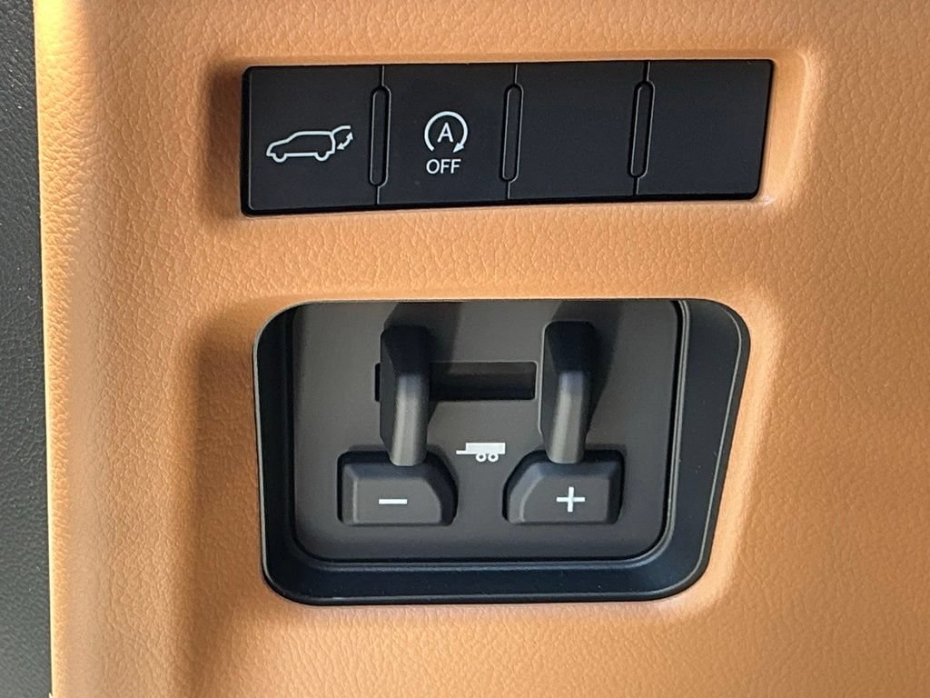 Certified 2026 Lexus LX 600 4WD w/ Accessory Package (2T) image 36