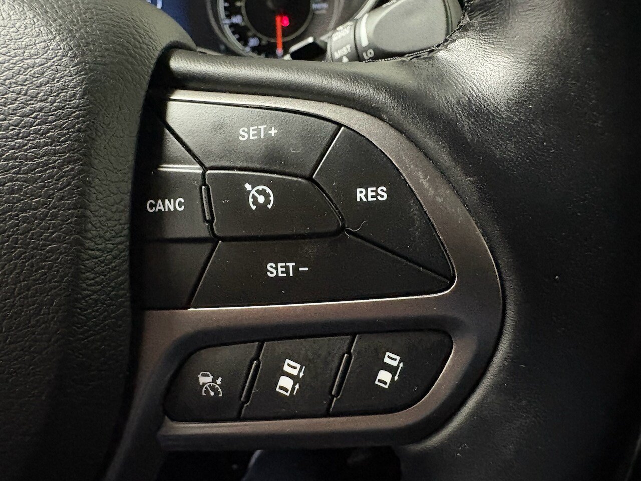 Used 2021 Jeep Cherokee Limited AWD/4WD image 19