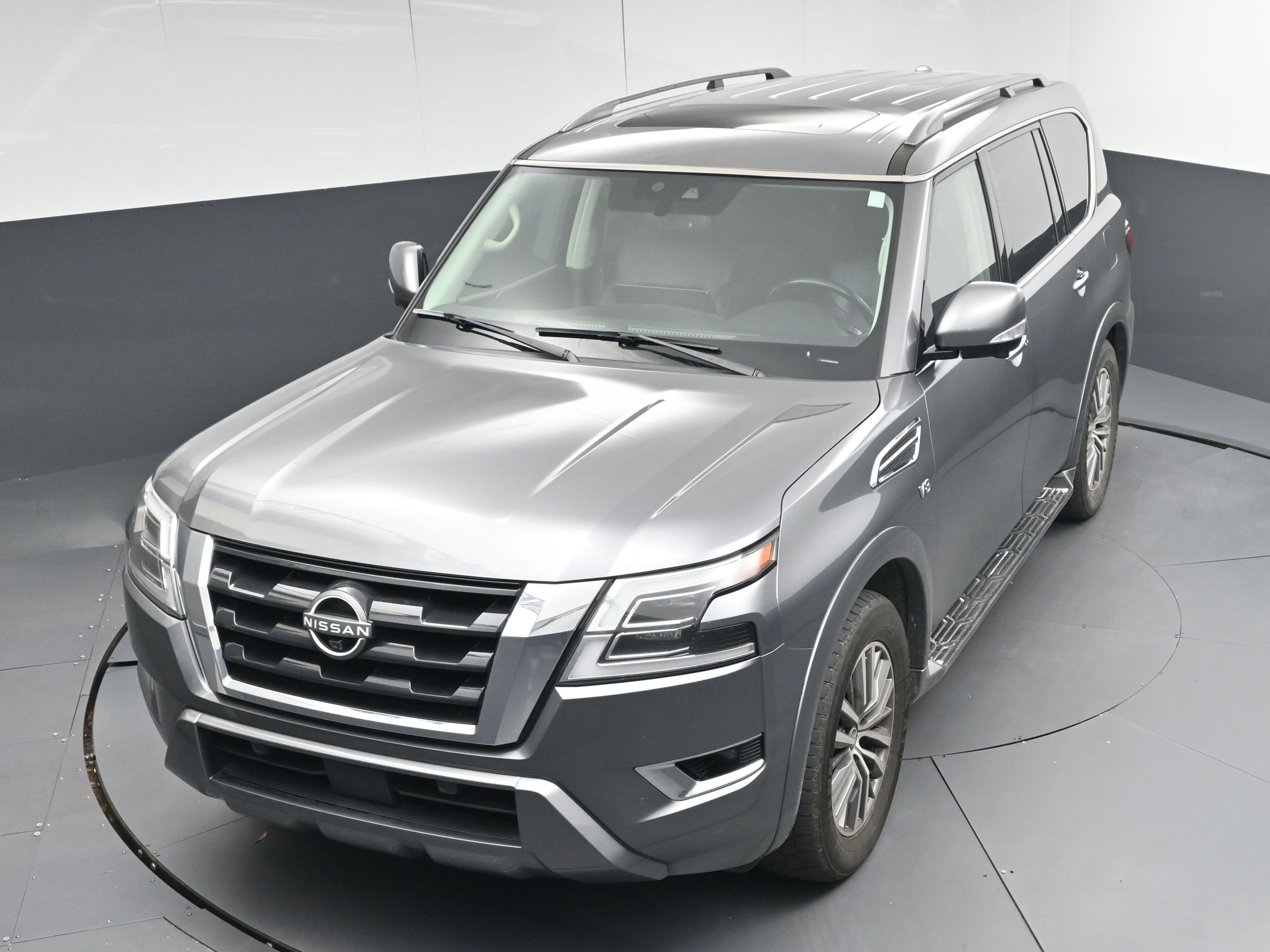 Used 2021 Nissan Armada SL w/ Captain's Chairs Package image 31