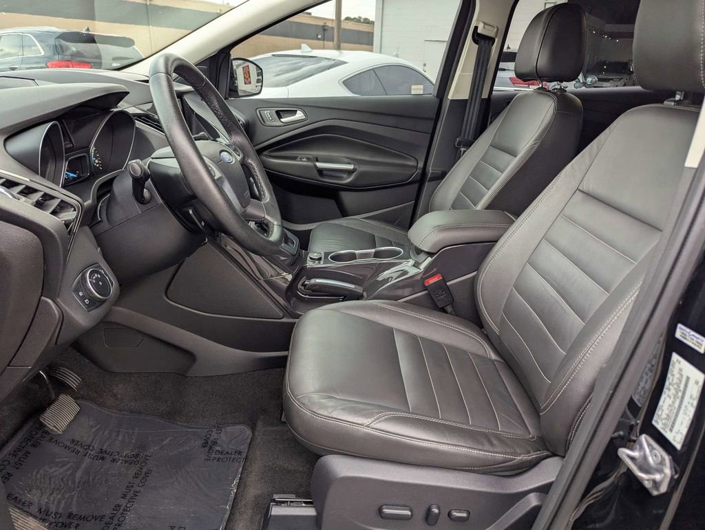 Used 2016 Ford Escape Titanium w/ Equipment Group 301A AWD/4WD image 20