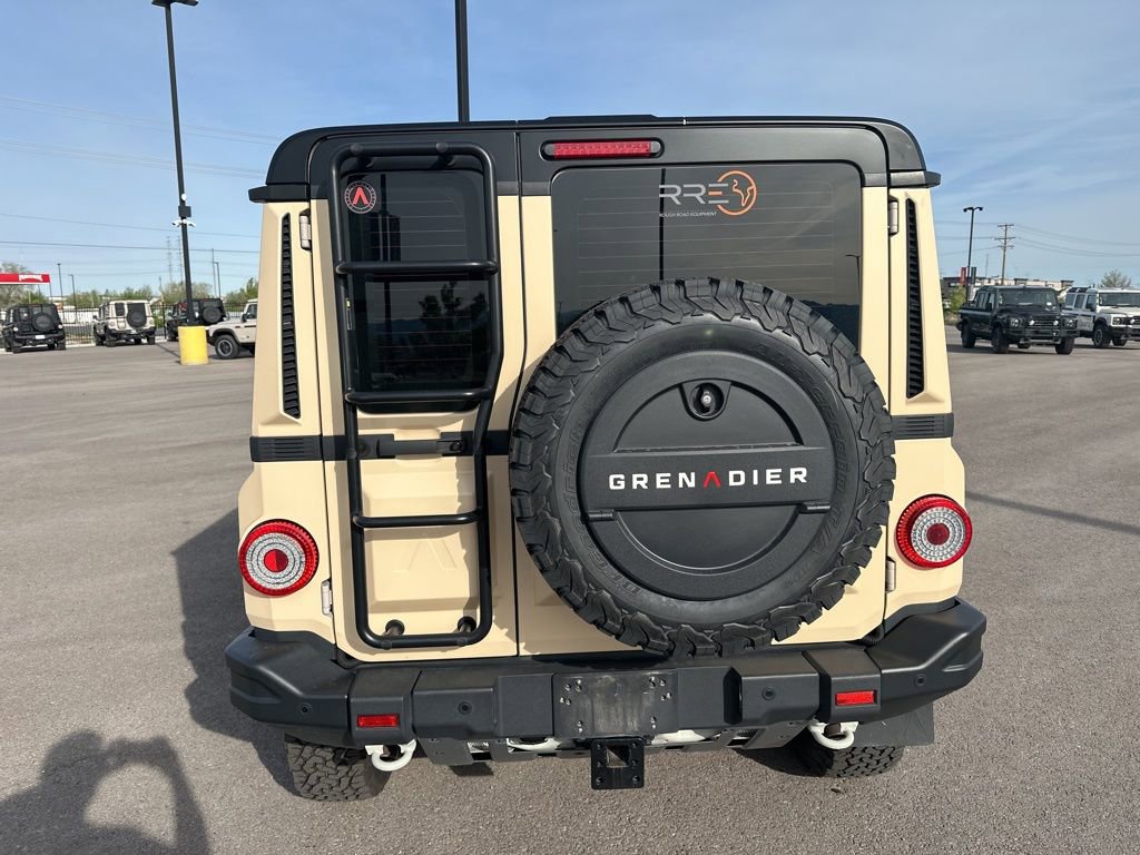 Used 2024 INEOS Grenadier Fieldmaster Edition image 9