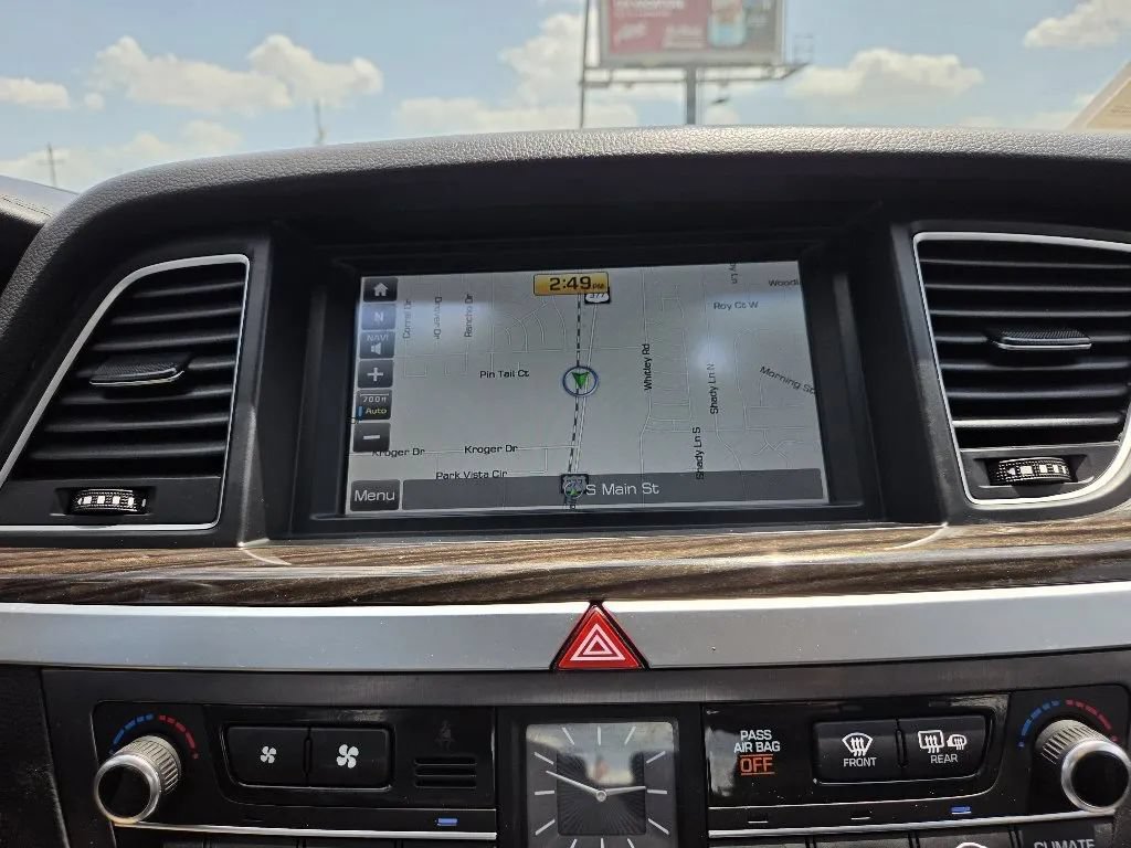 Used 2016 Hyundai Genesis 3.8 RWD image 32