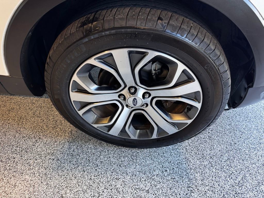 Used 2019 Ford Explorer Platinum image 9