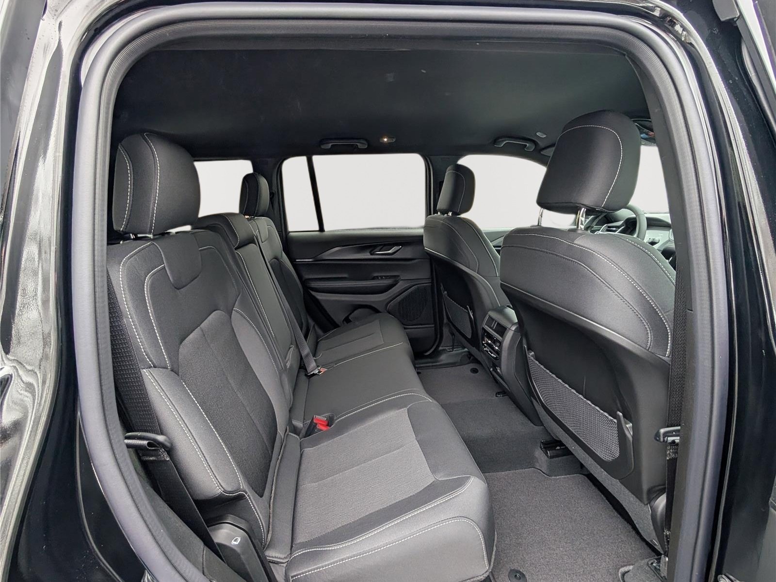 New 2026 Jeep Grand Cherokee Laredo AWD/4WD image 7