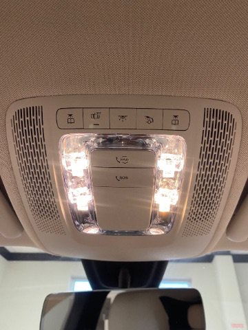 Used 2023 Mercedes-Benz GLA 250 4MATIC w/ Premium Package image 26