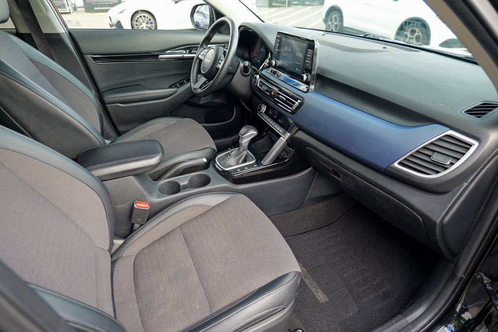 Used 2023 Kia Seltos S image 31