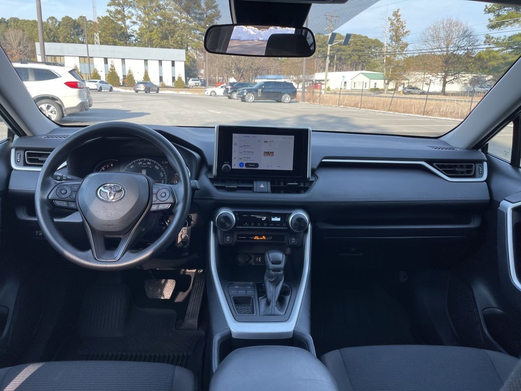 Used 2025 Toyota RAV4 LE image 12