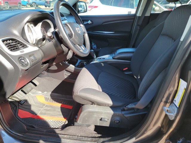 Used 2016 Dodge Journey SXT w/ Comfort/Convenience Group FWD image 11