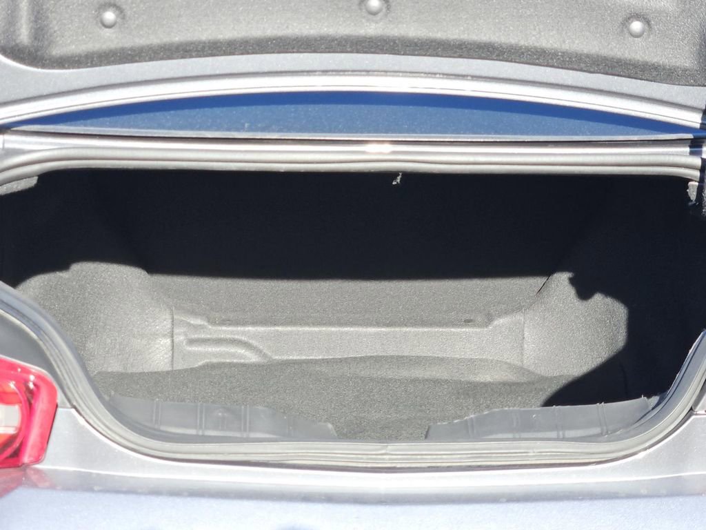 Used 2021 Chevrolet Camaro LT image 8