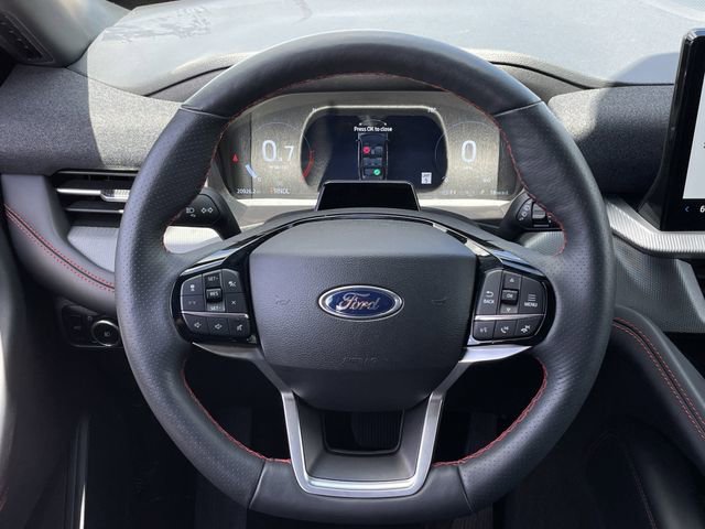 Used 2025 Ford Explorer ST-Line w/ ST-Line Street Pack AWD/4WD image 12
