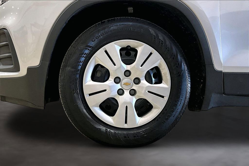 Used 2018 Chevrolet Trax LS FWD image 8