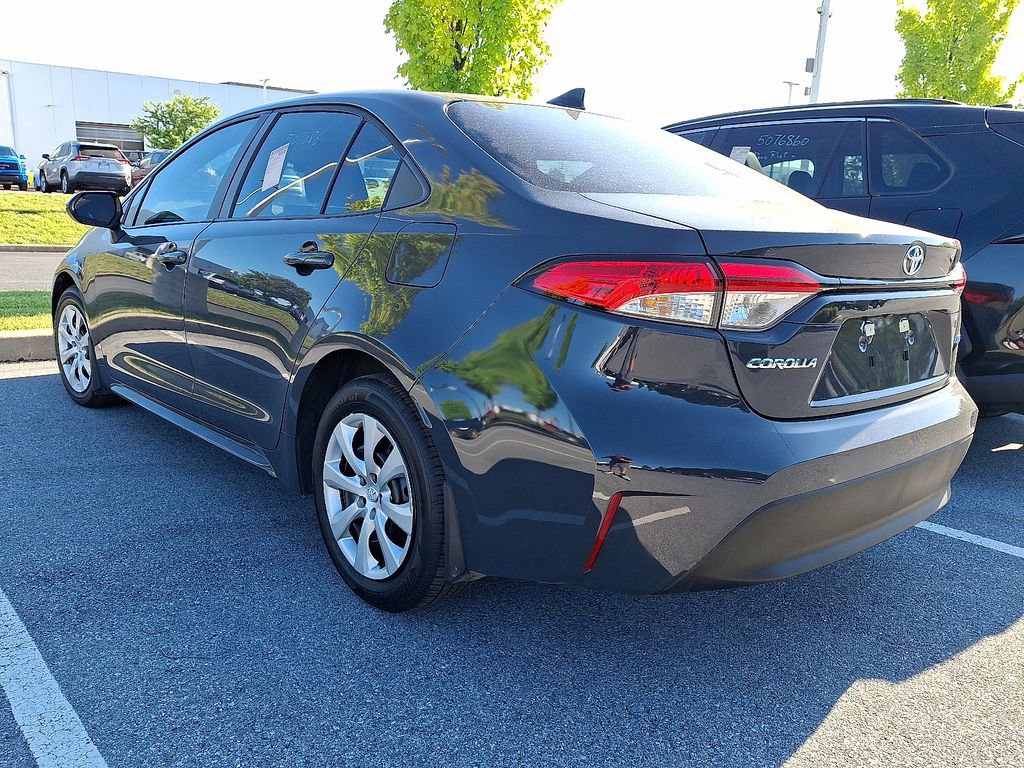 Used 2026 Toyota Corolla LE FWD image 5