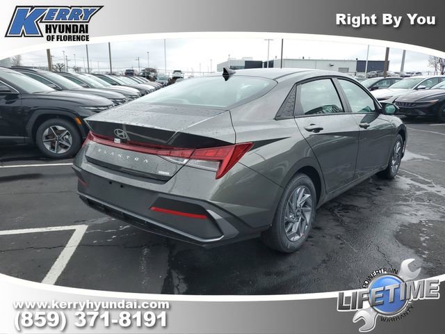 New 2026 Hyundai Elantra Blue image 4