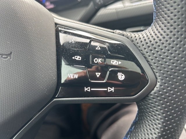 Used 2024 Volkswagen Golf R image 13