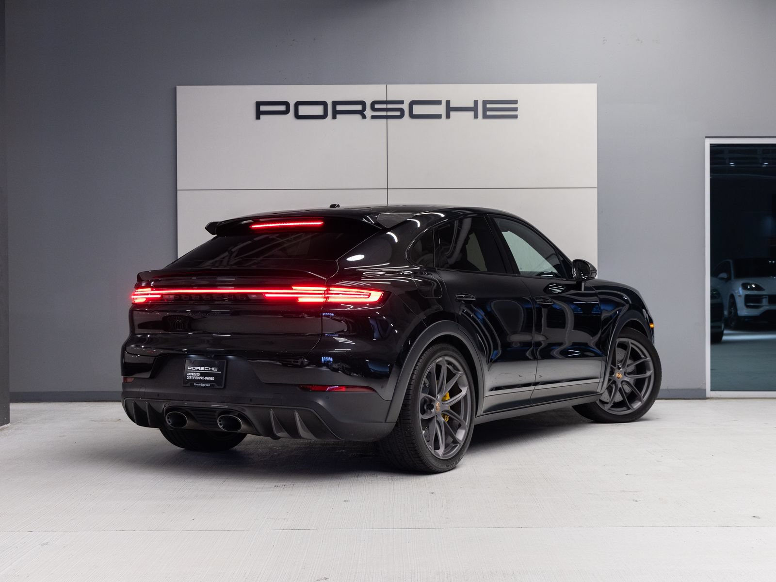Certified 2025 Porsche Cayenne Turbo GT AWD/4WD image 7