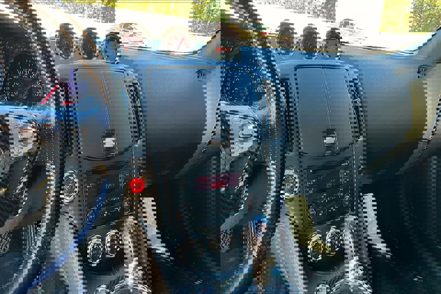 Used 2020 Nissan 370Z Coupe image 5