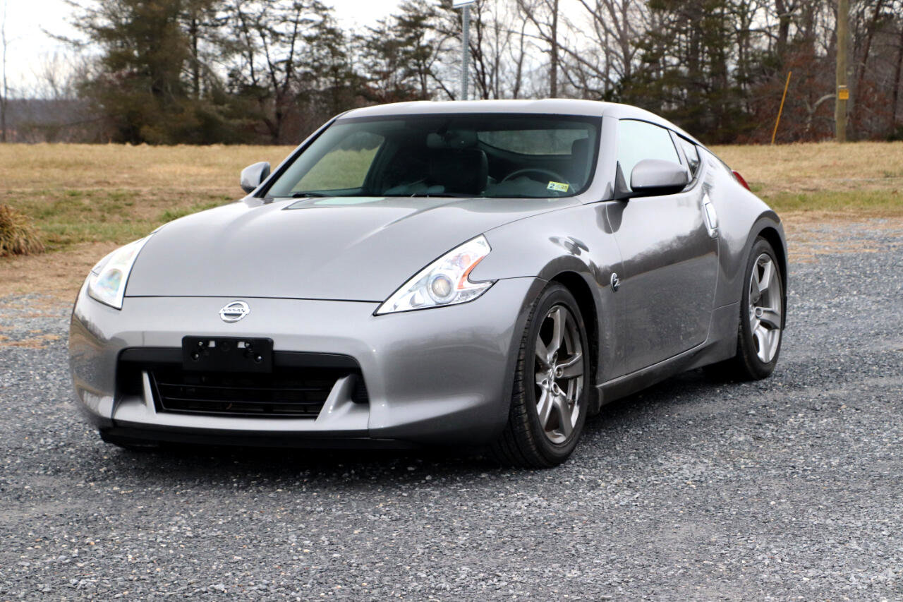 Used 2010 Nissan 370Z Touring image 14
