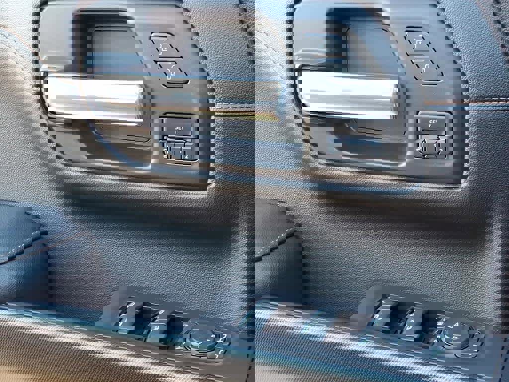 Used 2021 GMC Sierra 1500 AT4 w/ AT4 Premium Package image 22