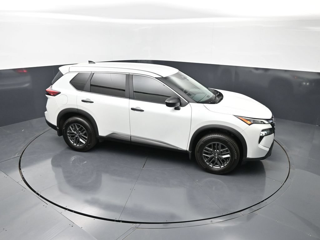Certified 2025 Nissan Rogue S FWD image 16