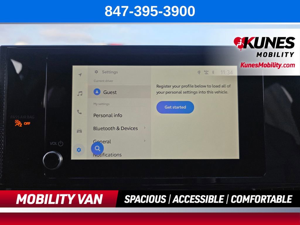 Used 2026 Toyota Sienna LE FWD image 53