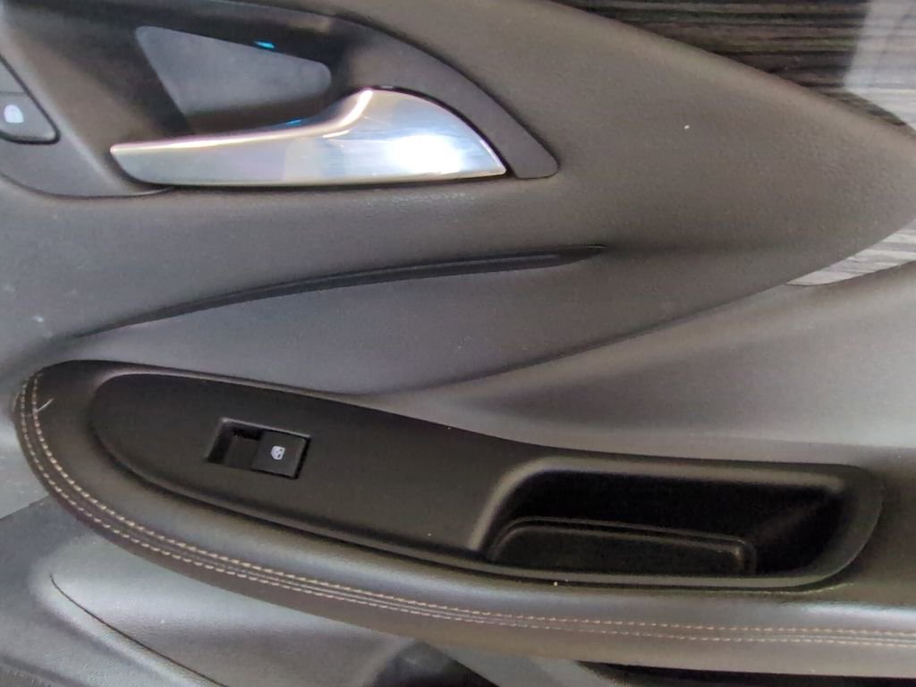 Used 2017 Buick Envision Essence image 23