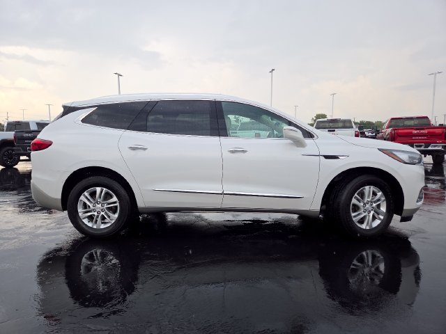 Used 2020 Buick Enclave Essence w/ Sound and Sites Package FWD image 19