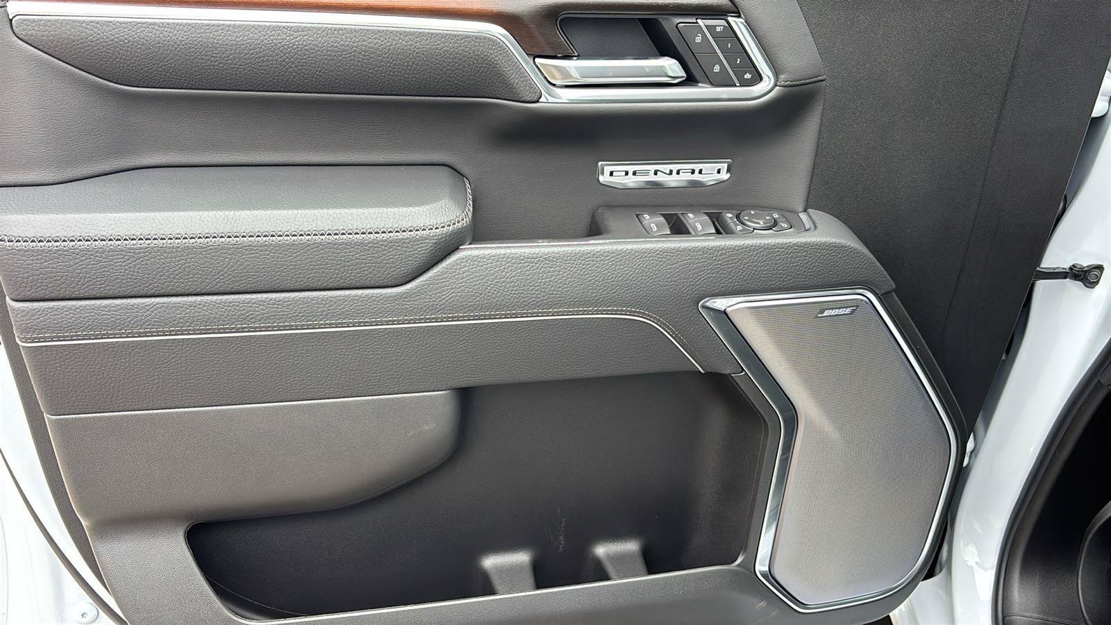 New 2026 GMC Sierra 1500 Denali AWD/4WD image 16