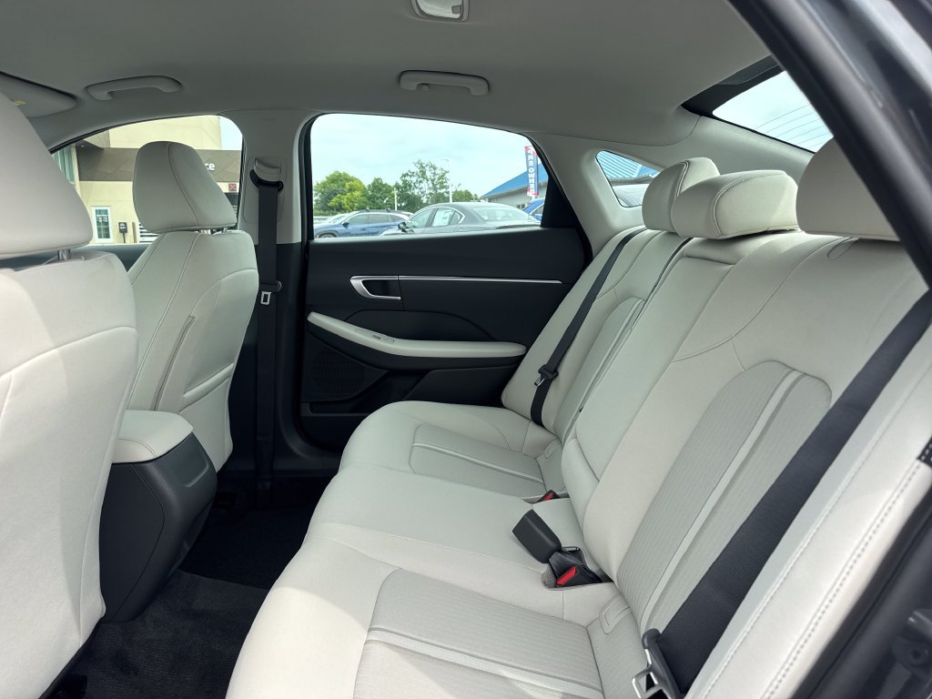 New 2026 Hyundai Sonata SEL FWD image 9
