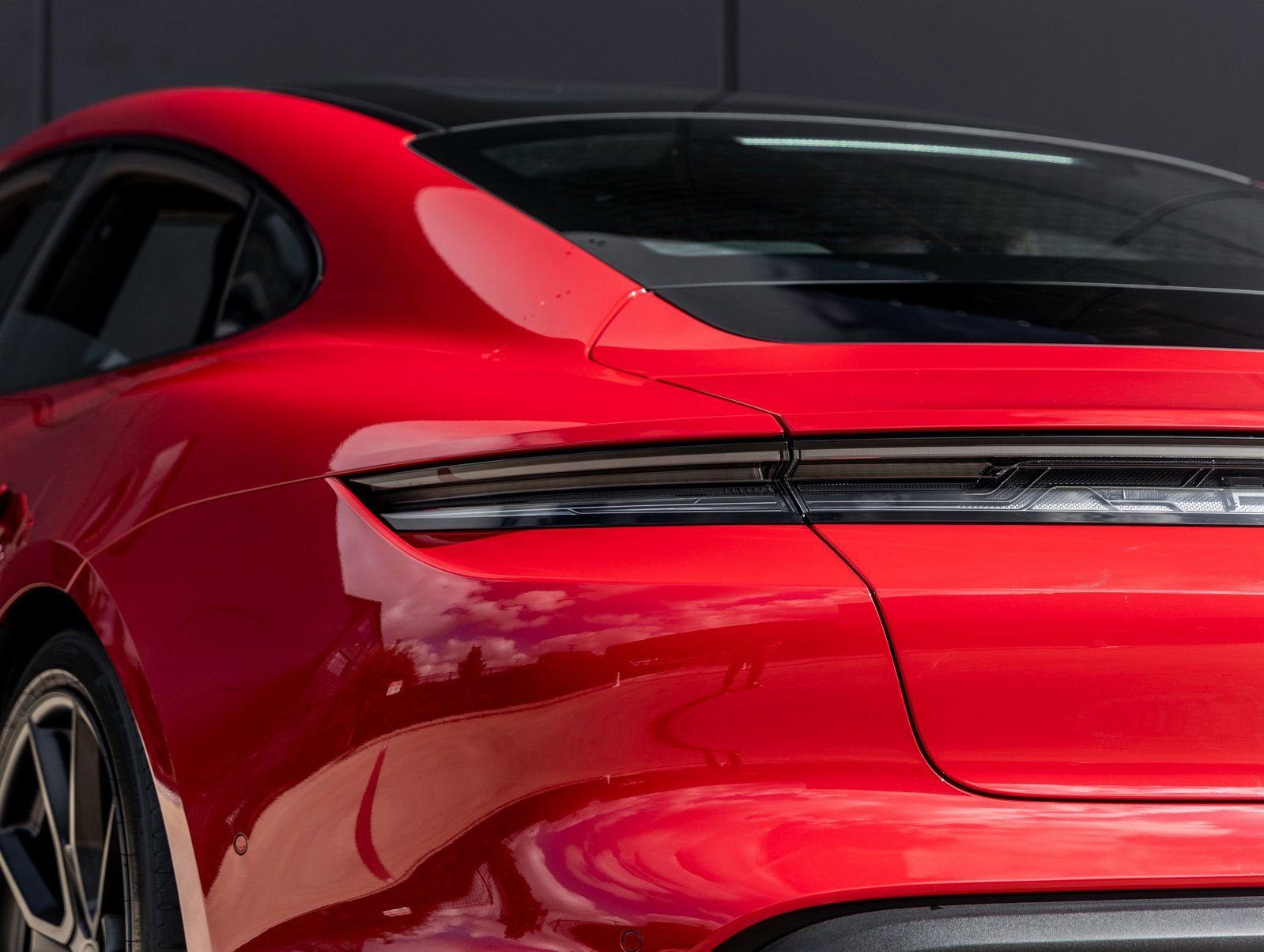 Used 2025 Porsche Taycan GTS image 13