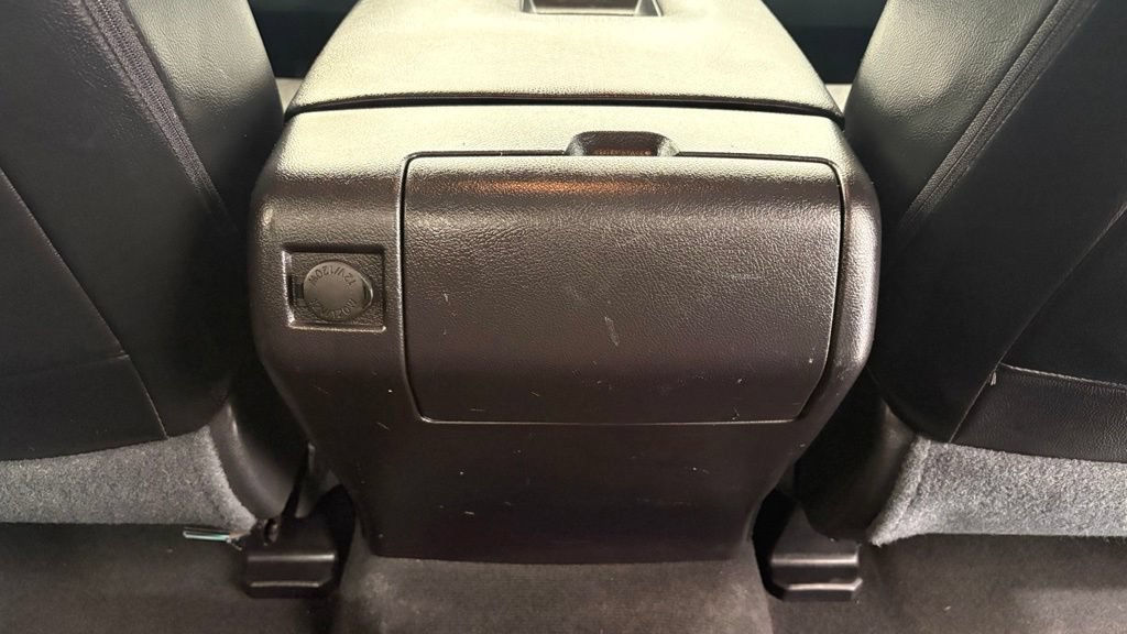 Used 2016 Toyota Tundra SR5 w/ SR5 Upgrade Package AWD/4WD image 27