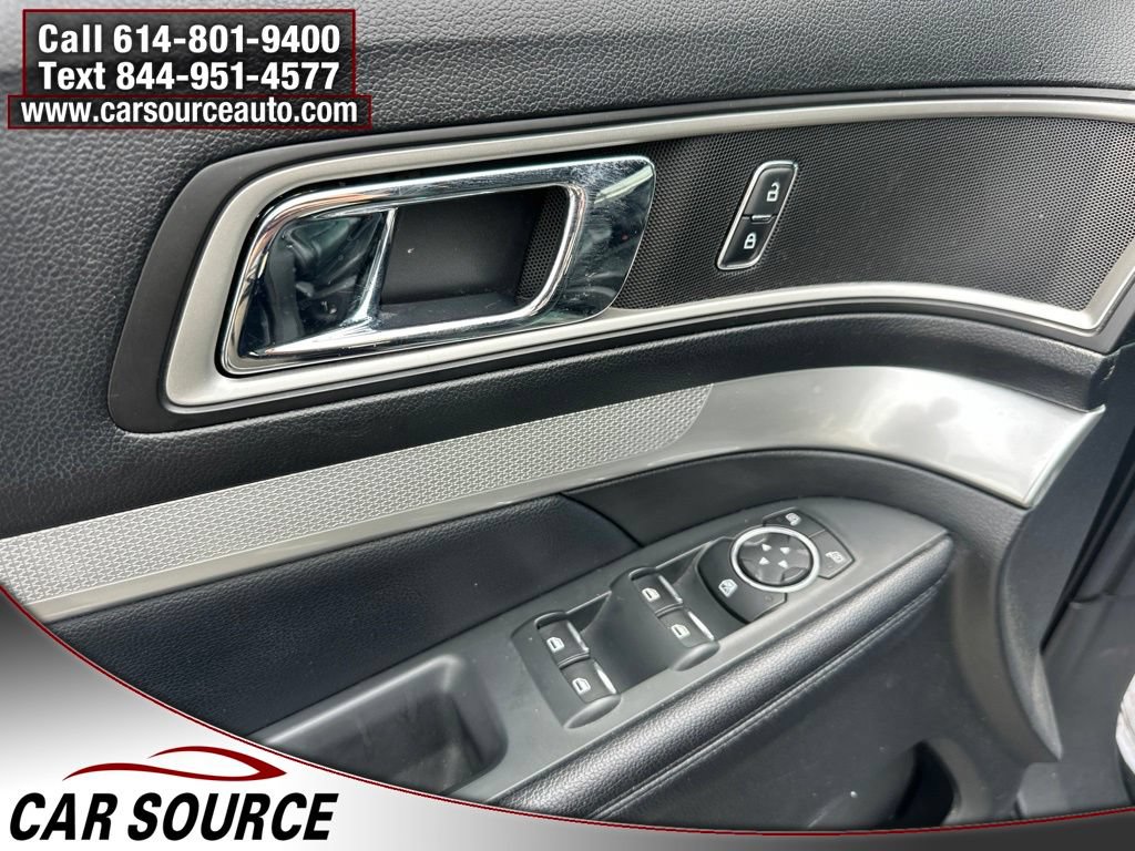 Used 2016 Ford Explorer XLT w/ Equipment Group 202A AWD/4WD image 11