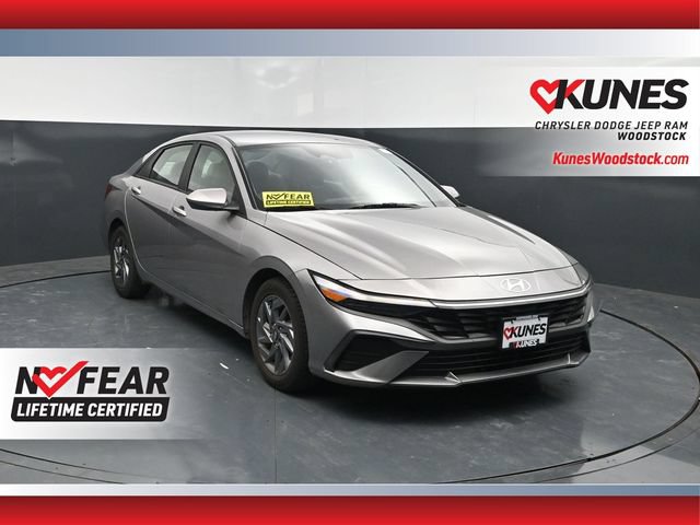 Used 2024 Hyundai Elantra SEL FWD image 1