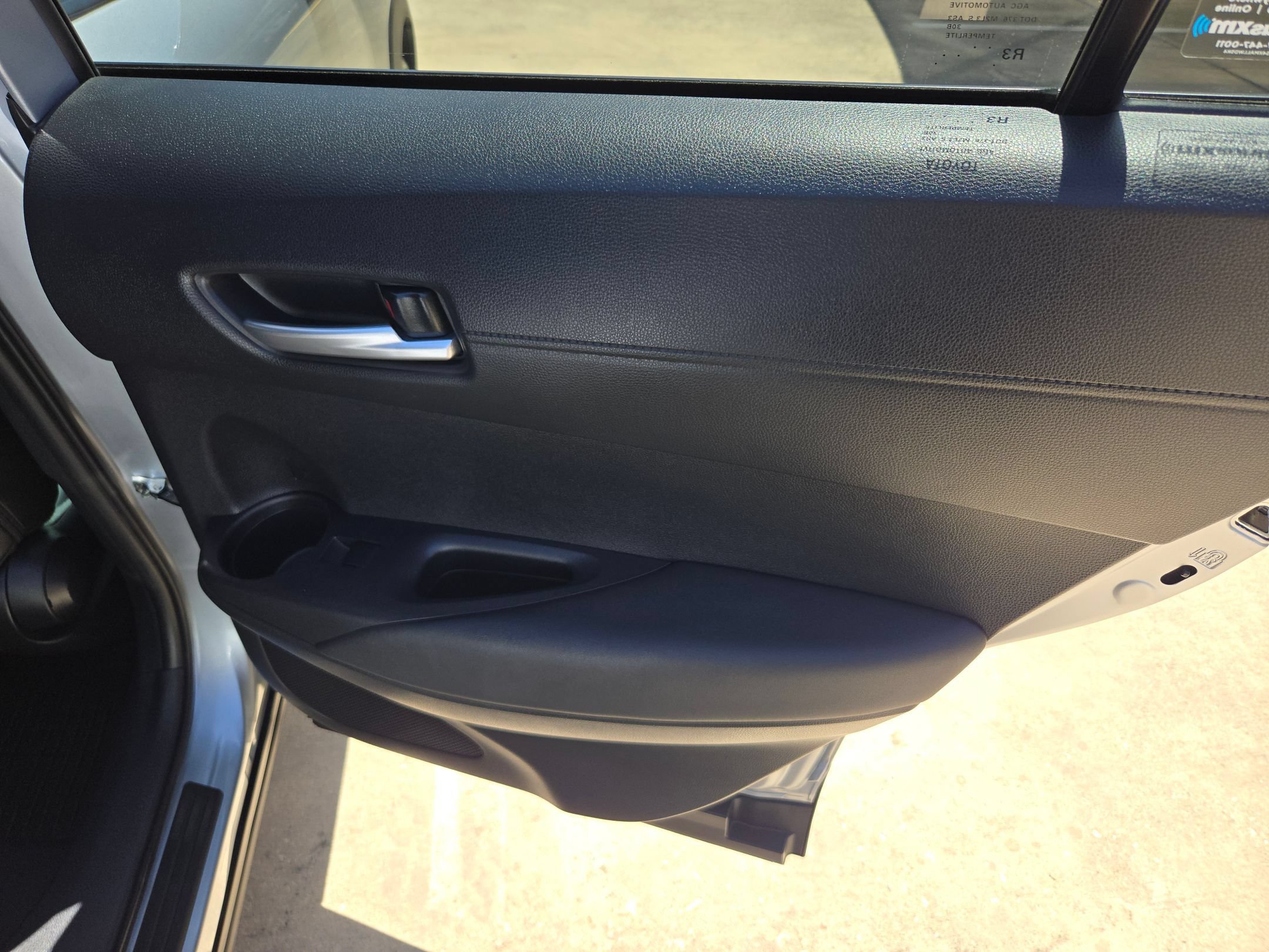 Used 2024 Toyota Corolla Cross AWD Hybrid w/ Convenience Package image 26
