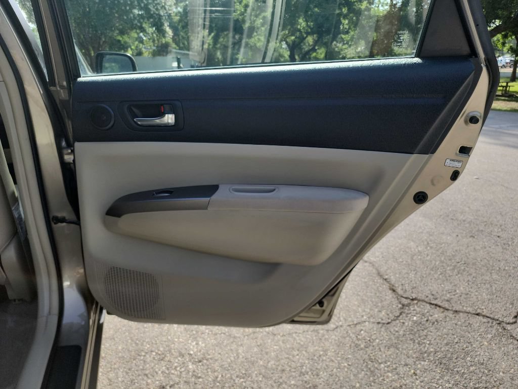 Used 2006 Toyota Prius FWD image 26
