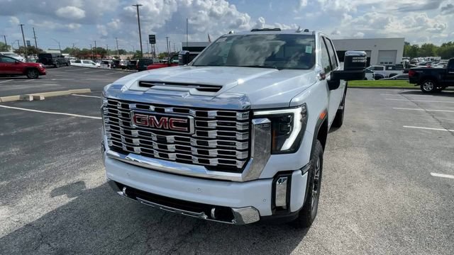 New 2026 GMC Sierra 2500 Denali w/ Denali Reserve Package AWD/4WD image 5