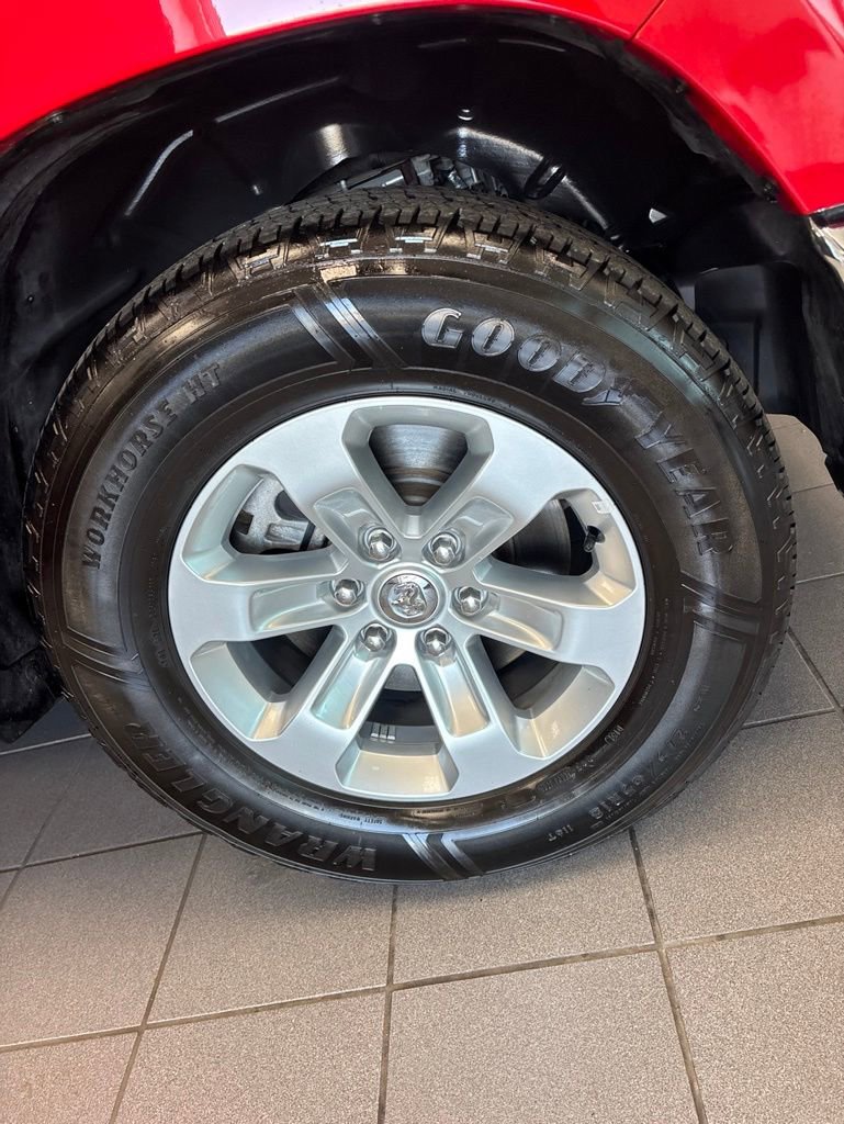 Used 2024 RAM 1500 Laramie RWD image 9