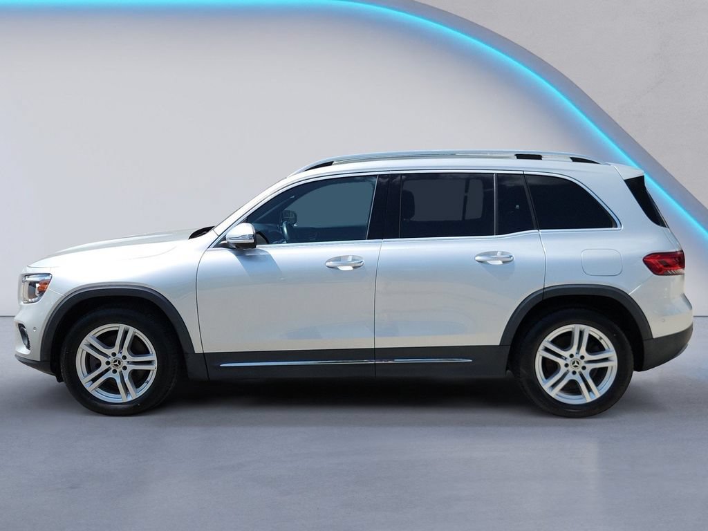 Used 2023 Mercedes-Benz GLB 250 4MATIC w/ Premium Package image 6
