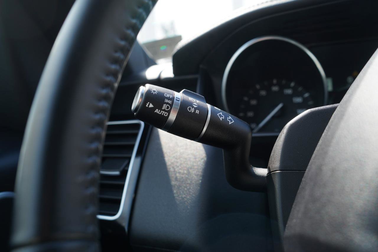 Used 2016 Land Rover Range Rover Sport HSE image 27