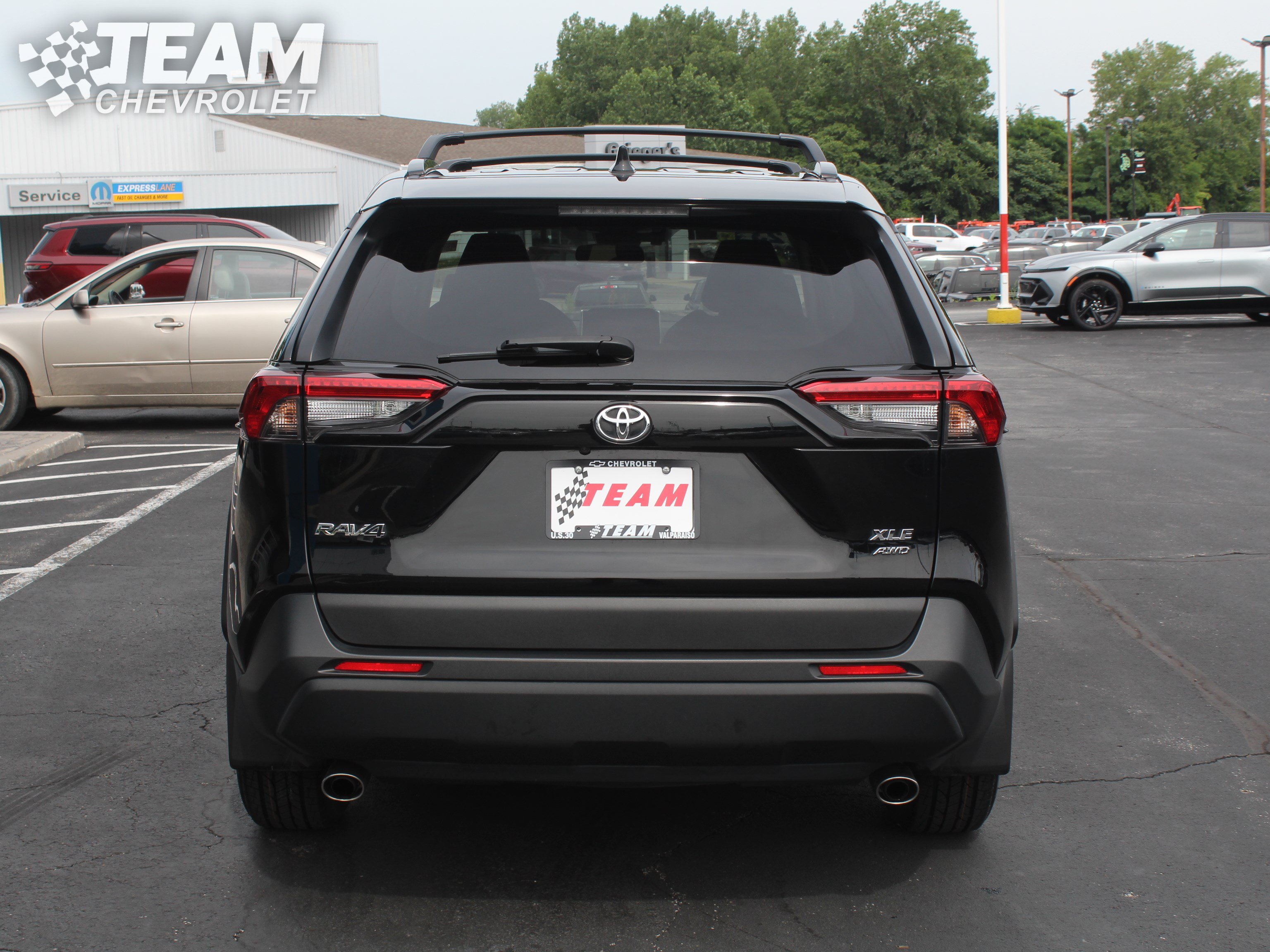Used 2023 Toyota RAV4 XLE w/ Convenience Package AWD/4WD image 5