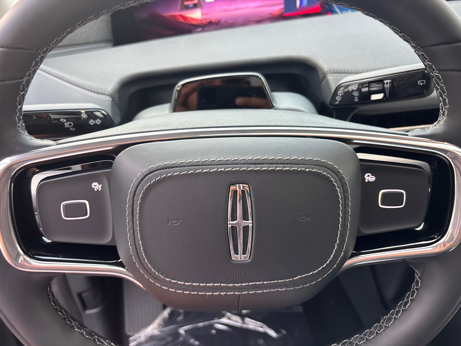 New 2027 Lincoln Navigator L Reserve AWD/4WD image 15