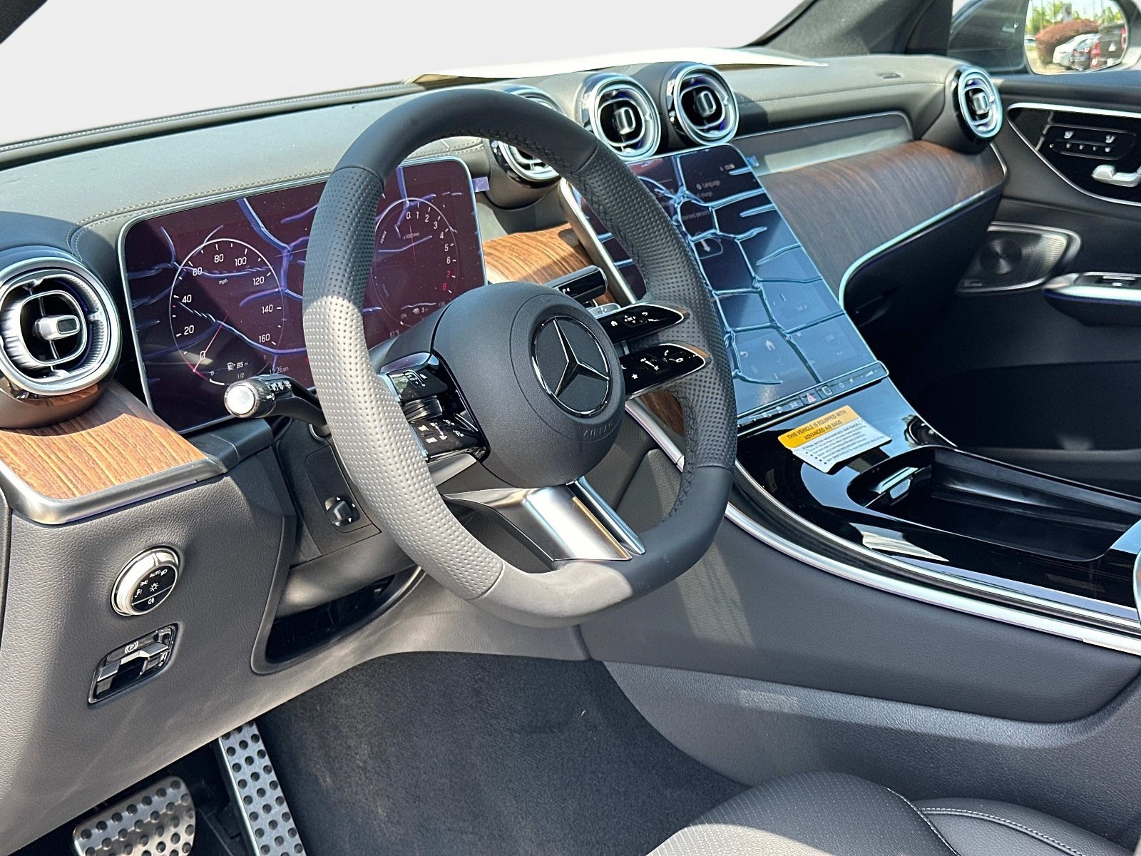 New 2025 Mercedes-Benz GLC 350e 4MATIC image 28