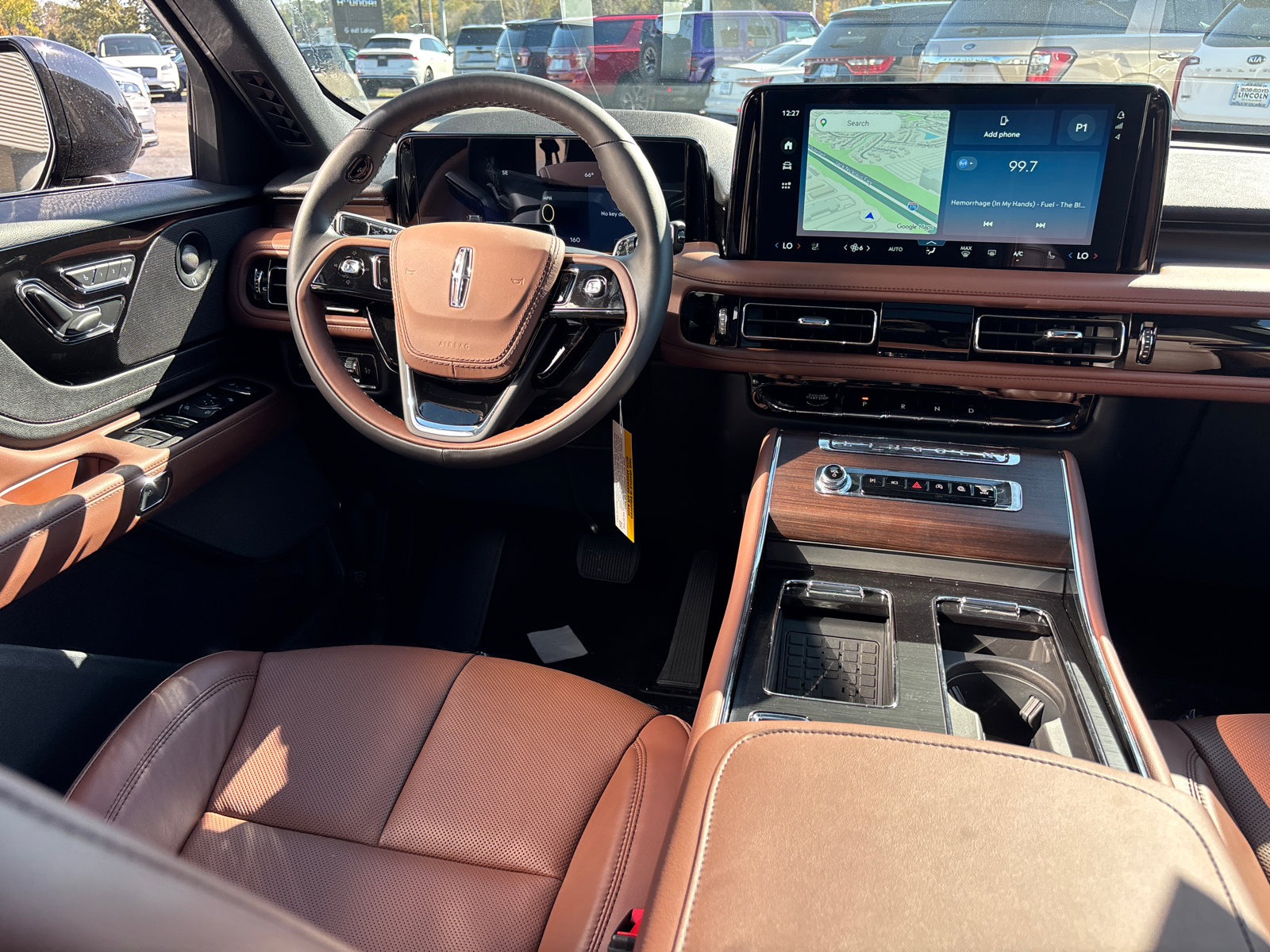 New 2027 Lincoln Aviator Reserve w/ Jet Appearance Package AWD/4WD image 28