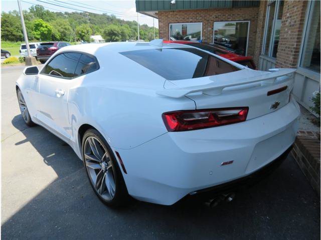 Used 2017 Chevrolet Camaro SS RWD image 2