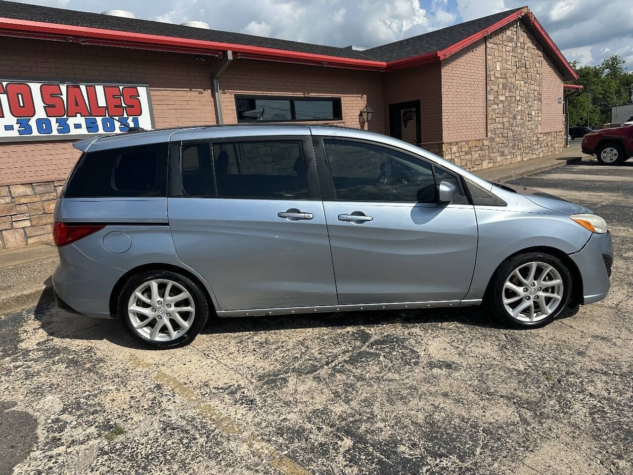 Used 2012 MAZDA MAZDA5 Grand Touring FWD image 9