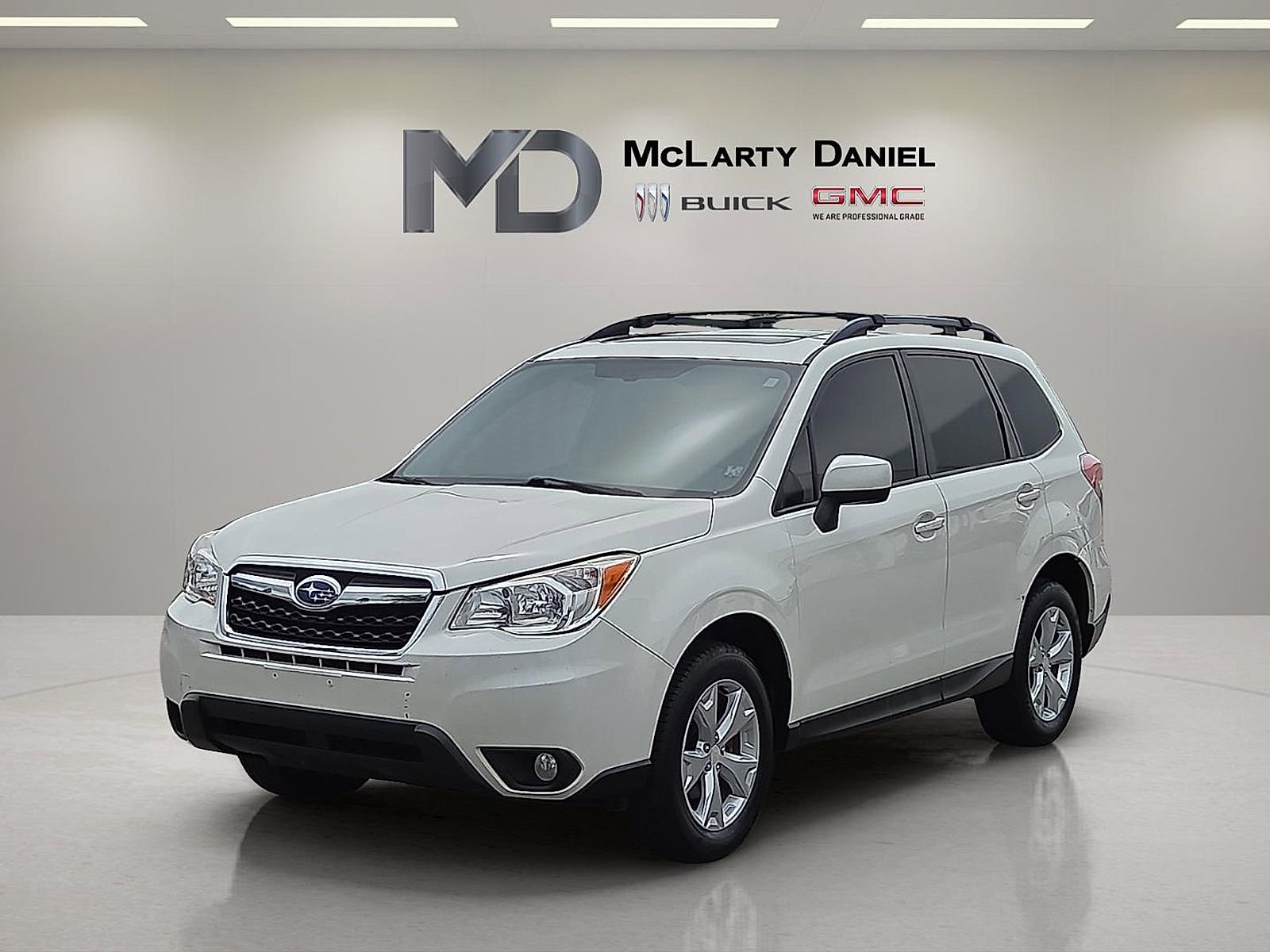 Used 2016 Subaru Forester 2.5i Premium w/ All-Weather Package AWD/4WD image 2