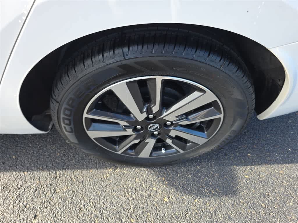 Used 2024 Nissan Versa SV FWD image 27
